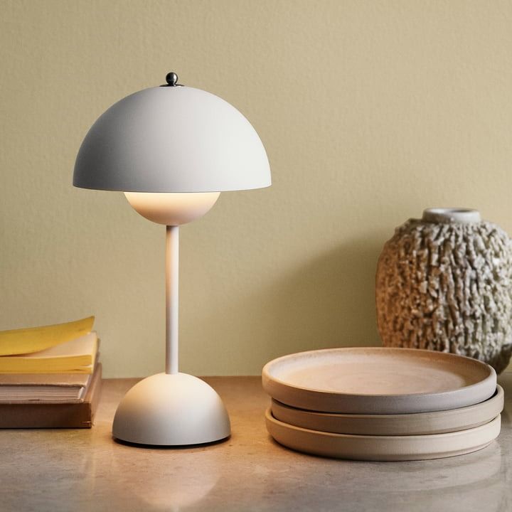 Flower Bud Mushroom Table Lamp