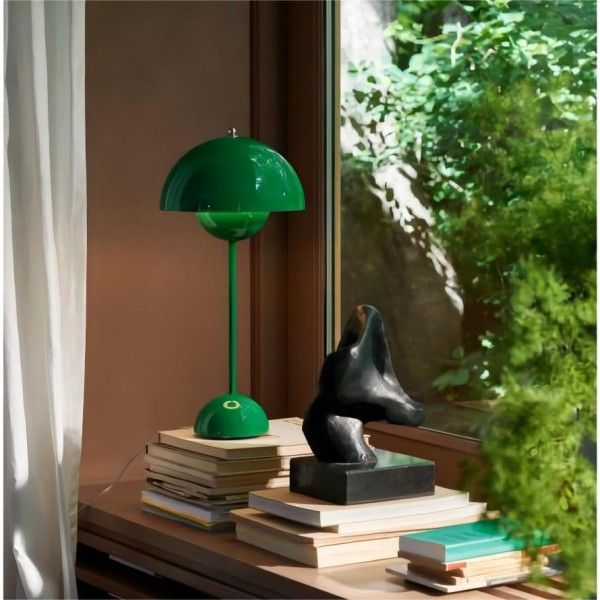 Flower Bud Mushroom Table Lamp