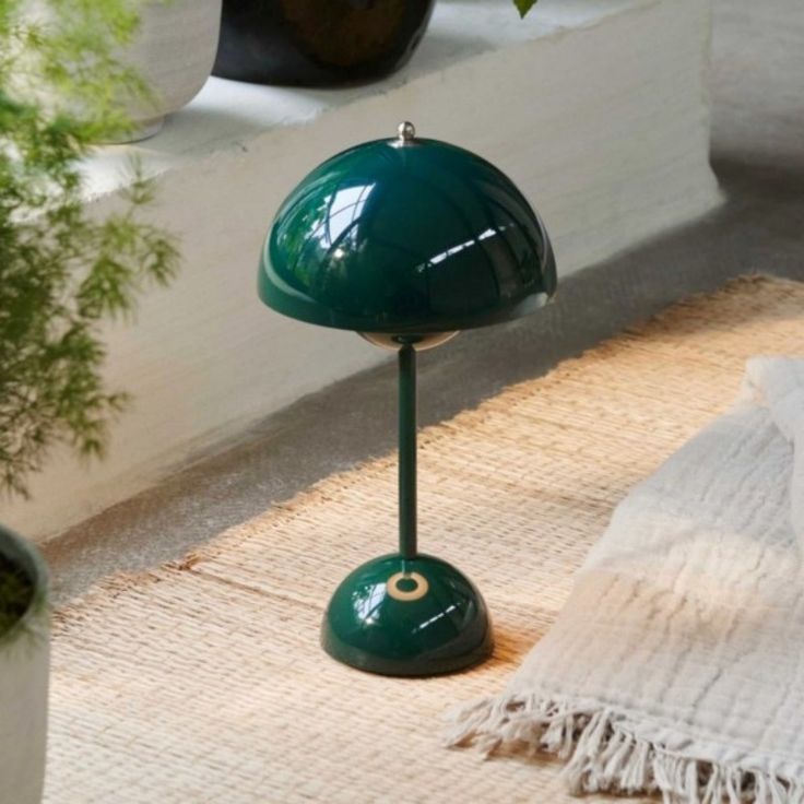 Flower Bud Mushroom Table Lamp