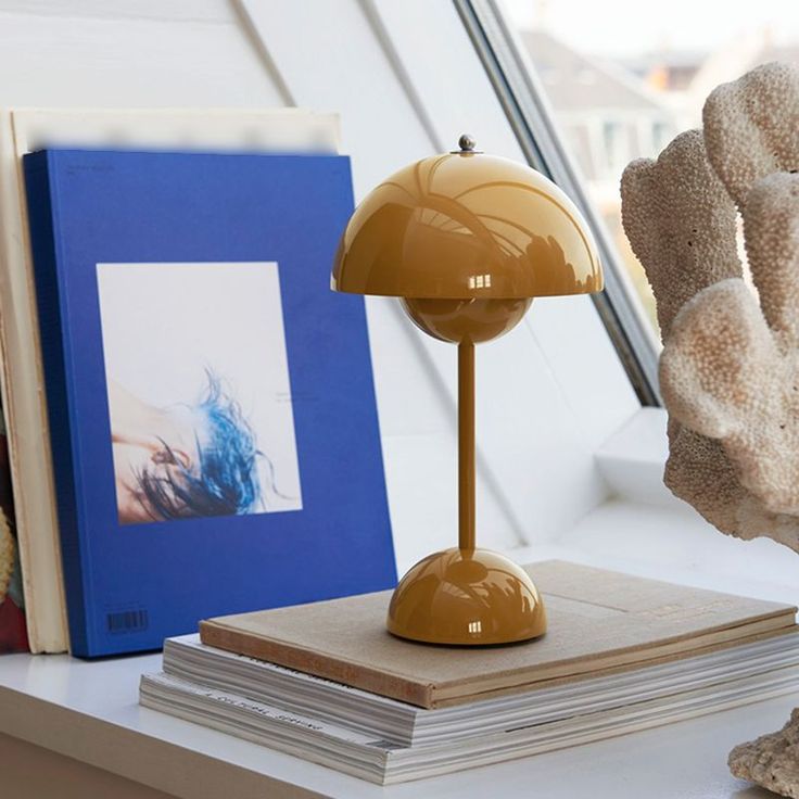 Flower Bud Mushroom Table Lamp