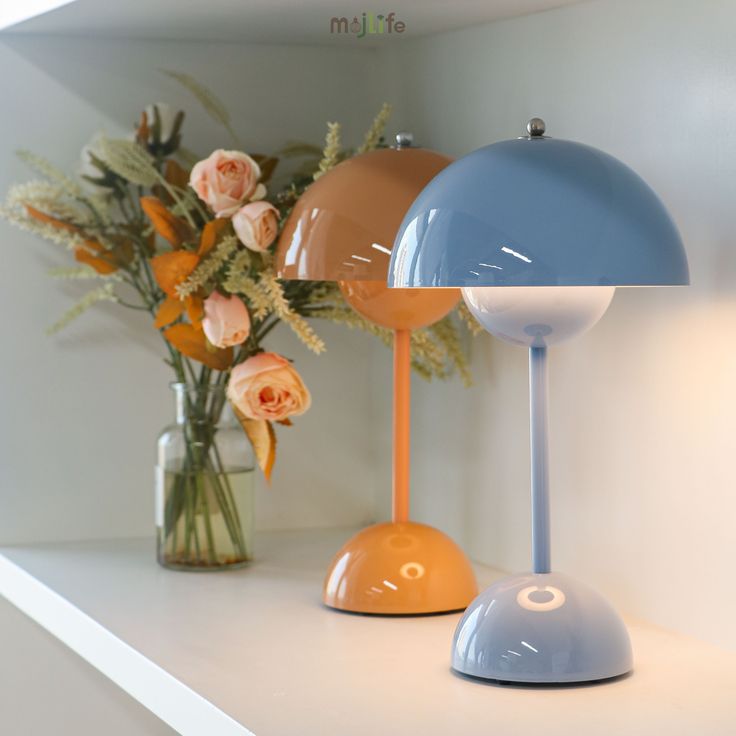 Flower Bud Mushroom Table Lamp
