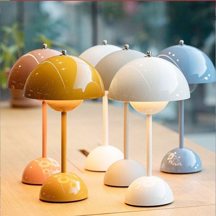 Flower Bud Mushroom Table Lamp