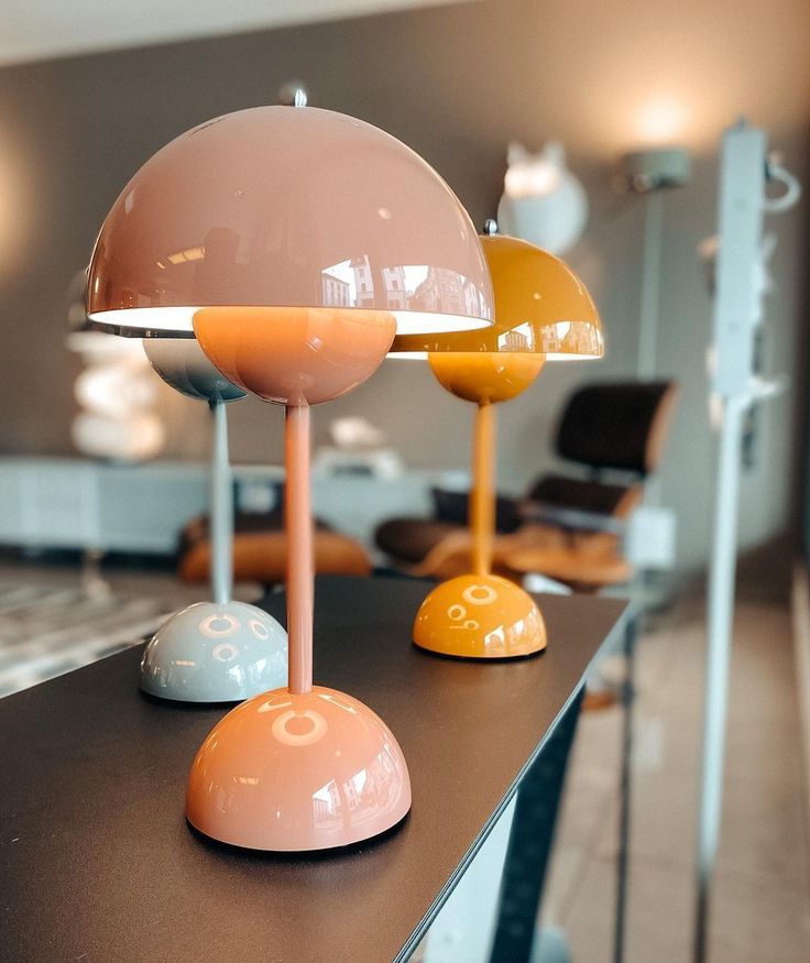 Flower Bud Mushroom Table Lamp