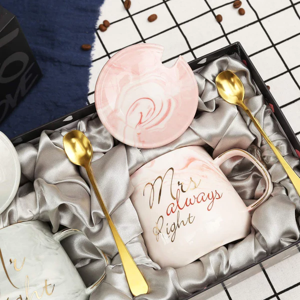 Mr. & MRS. MUG