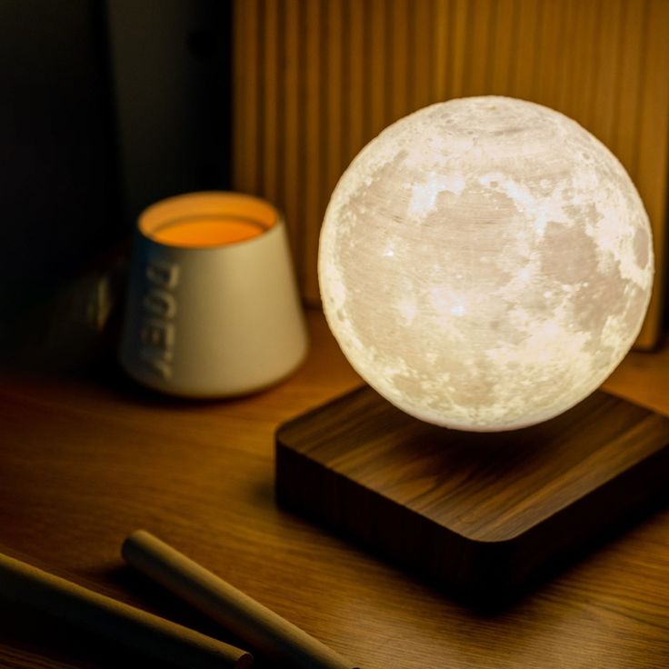 Floating Moon Lamp