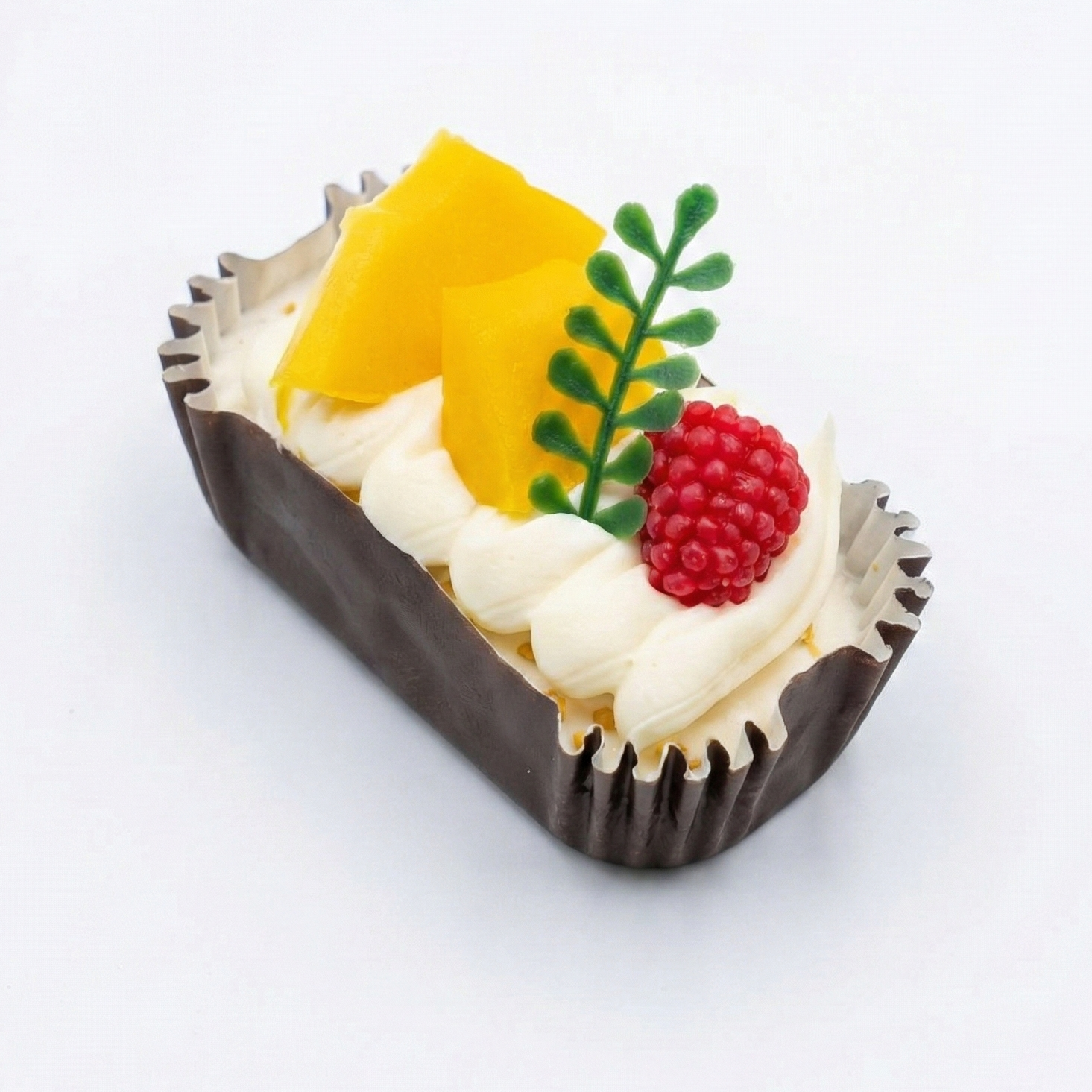MANGO BERRY PASTRY MAGNET