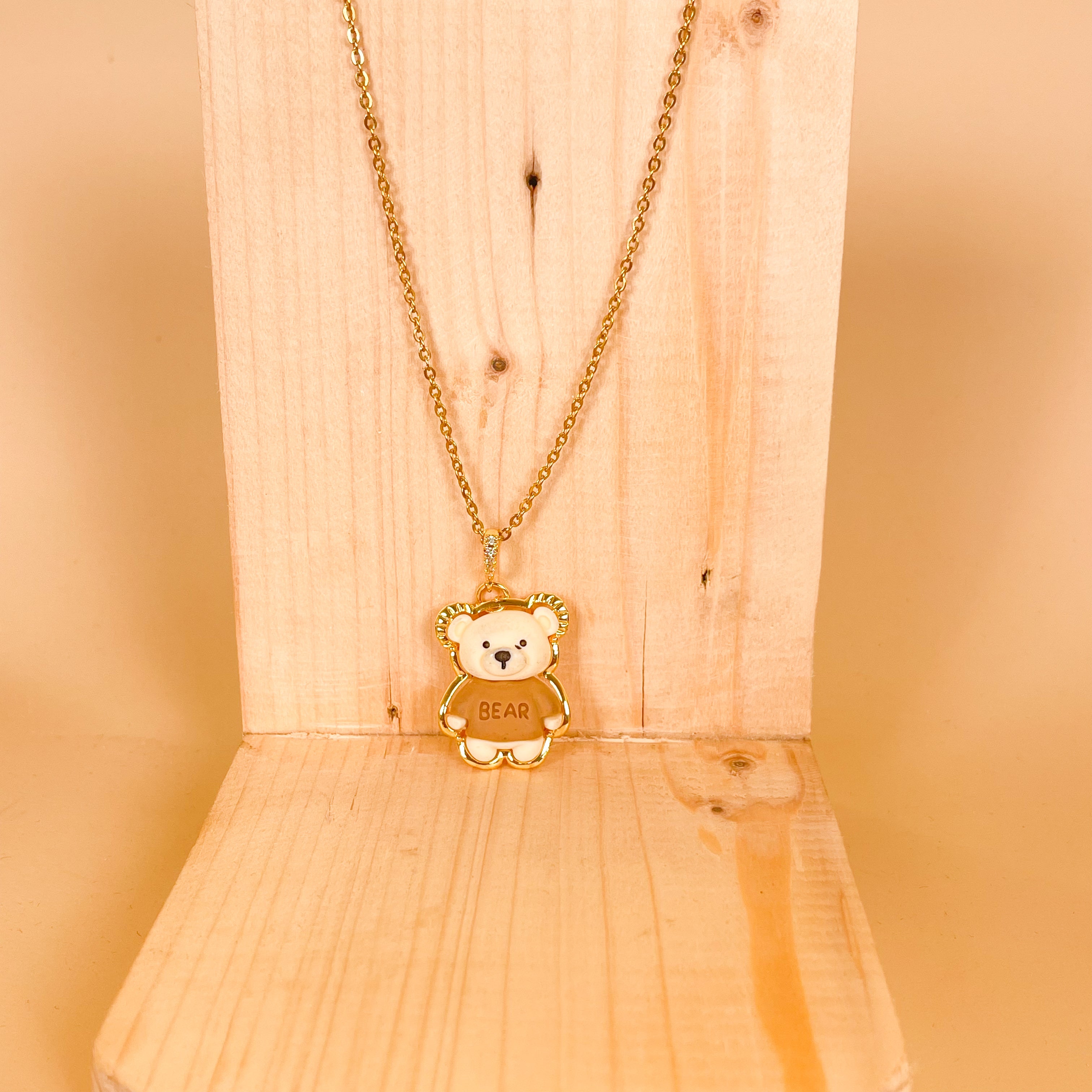 BOW-BEAR pendant