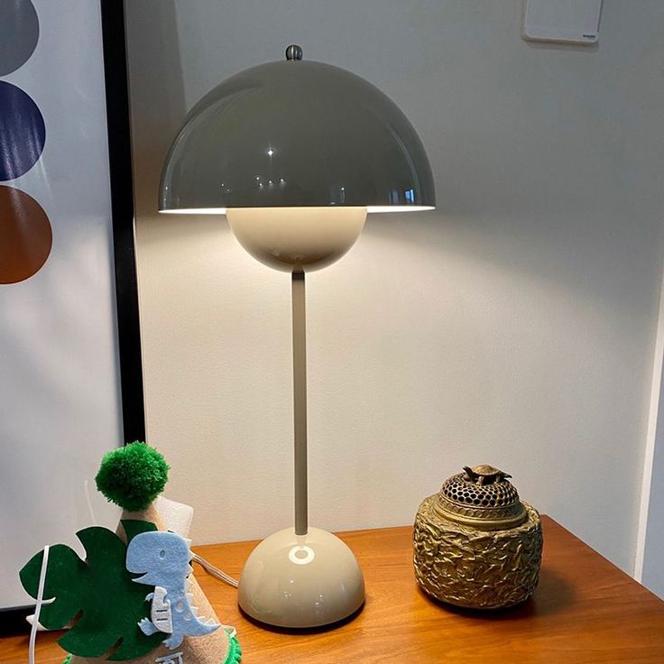 Flower Bud Mushroom Table Lamp