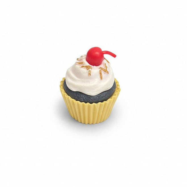 PASTRY FRIDGE MAGNET