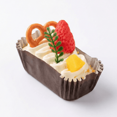 CREAM STRAWBERRY PASTRY MAGNET - PICKITT MARKET