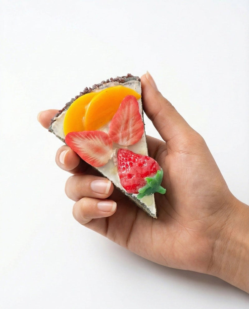 ORANGE STRAWBERRY PASTRY MAGNET - PICKITT MARKET